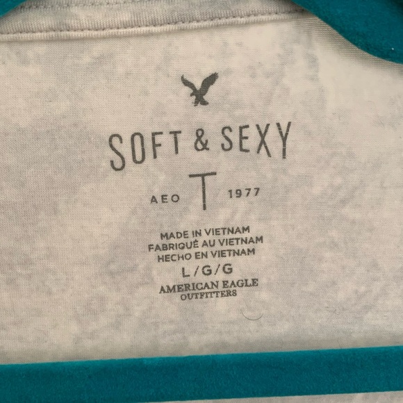 American Eagle Tie Dye Soft and Sexy Tee - Picture 3 of 3